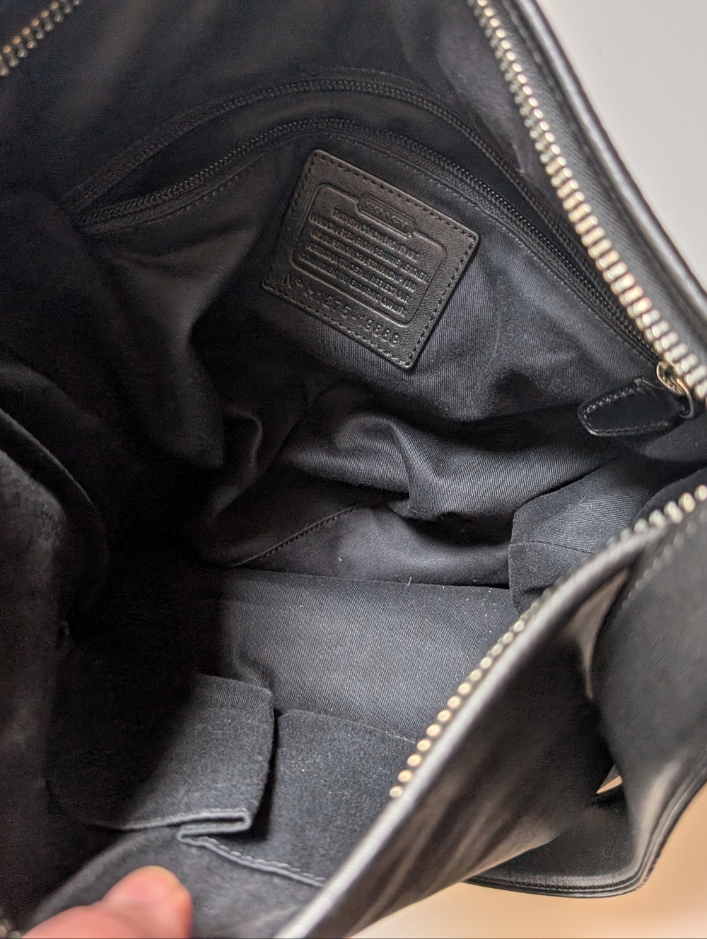 COACH Legacy Black Leather Shoulder/Crossbody 19889 in VGUC - Picture 12 of 12